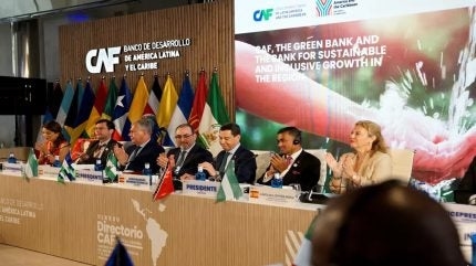 CAF, Bahamalar enerji reformu için 100 milyon dolar hibe verdi