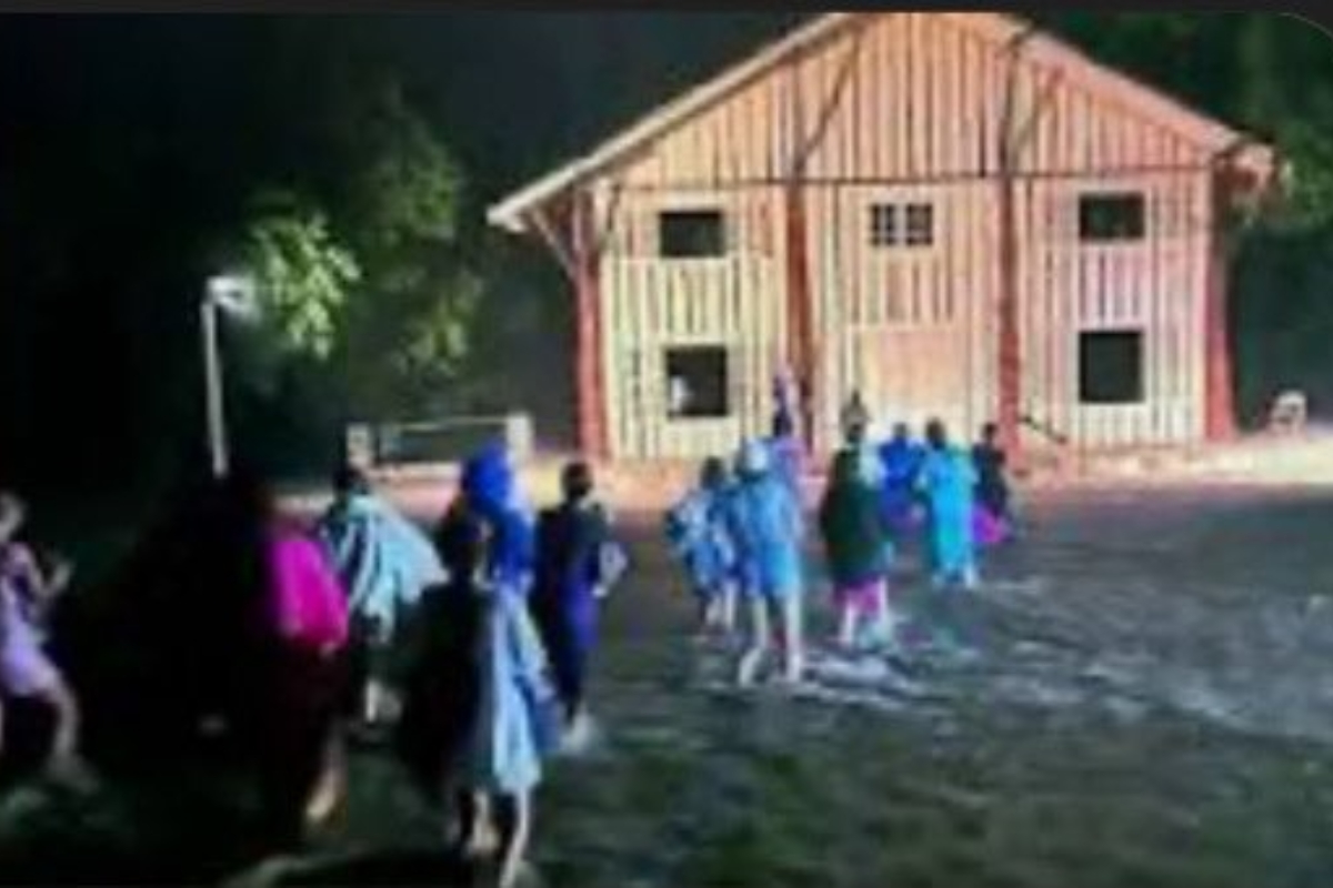 Alluvione violentissimo in Texas: almeno 24 morti, paura per decine di ragazzine disperse in un centro estivo
