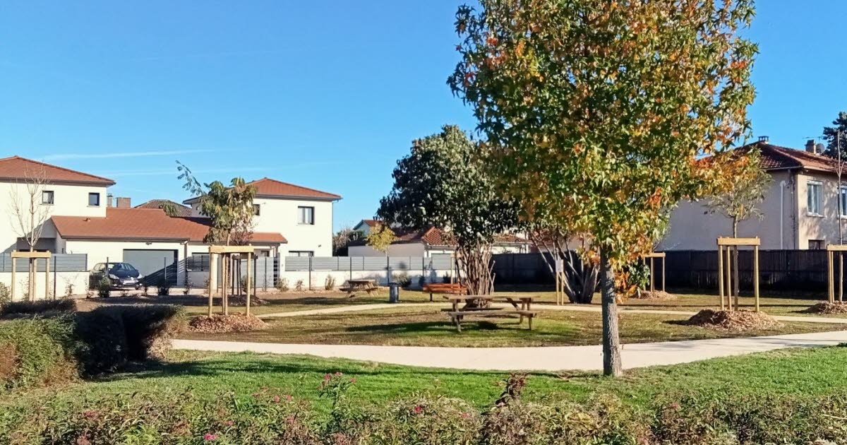 Mions. La plaza Lucie-Aubrac está oficialmente abierta.