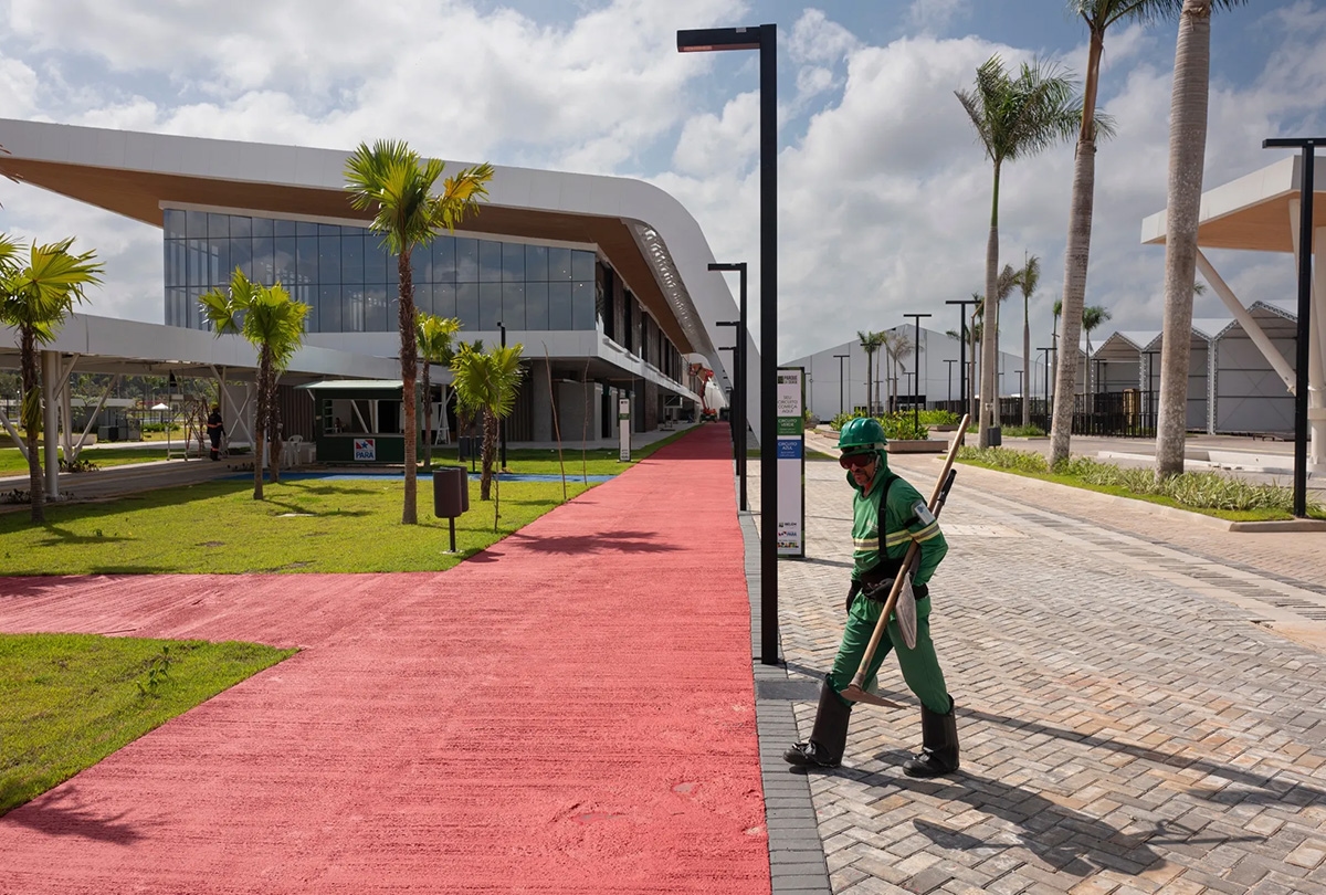 Американские чиновники пропустят климатические переговоры в ООН. Трампа высмеяли, назвав «аферой».