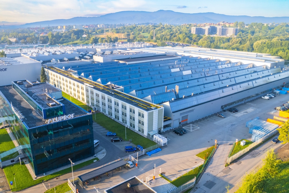 Aluminum recycling has a bright future ahead. It can save up to 95 percent of energy.