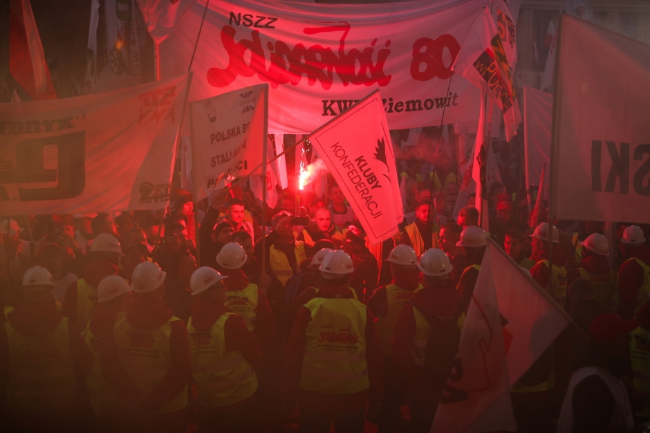 "Silesia cannot die." Thousands of trade unionists protest against the collapse of the industry.
