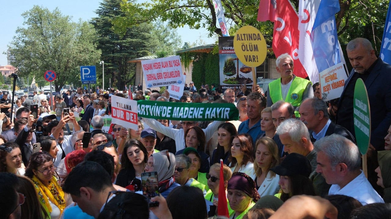 Dieses Regime lässt das Land am Sauerstoff aushungern.