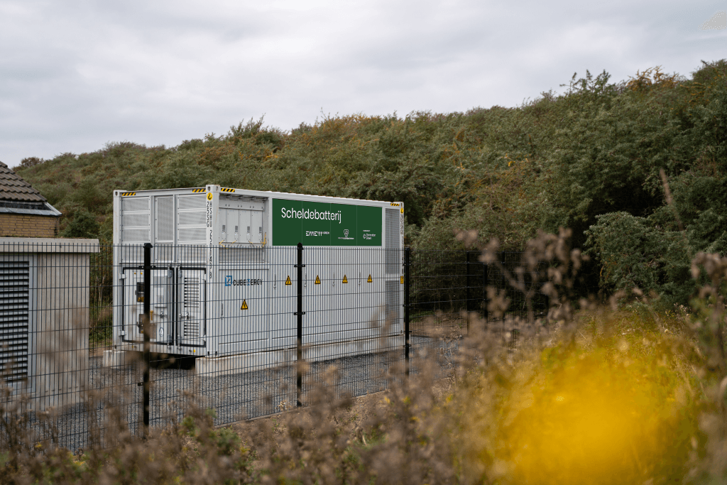 De Scheldebatterij: innovatieve energieopslag op een gedeelde aansluiting